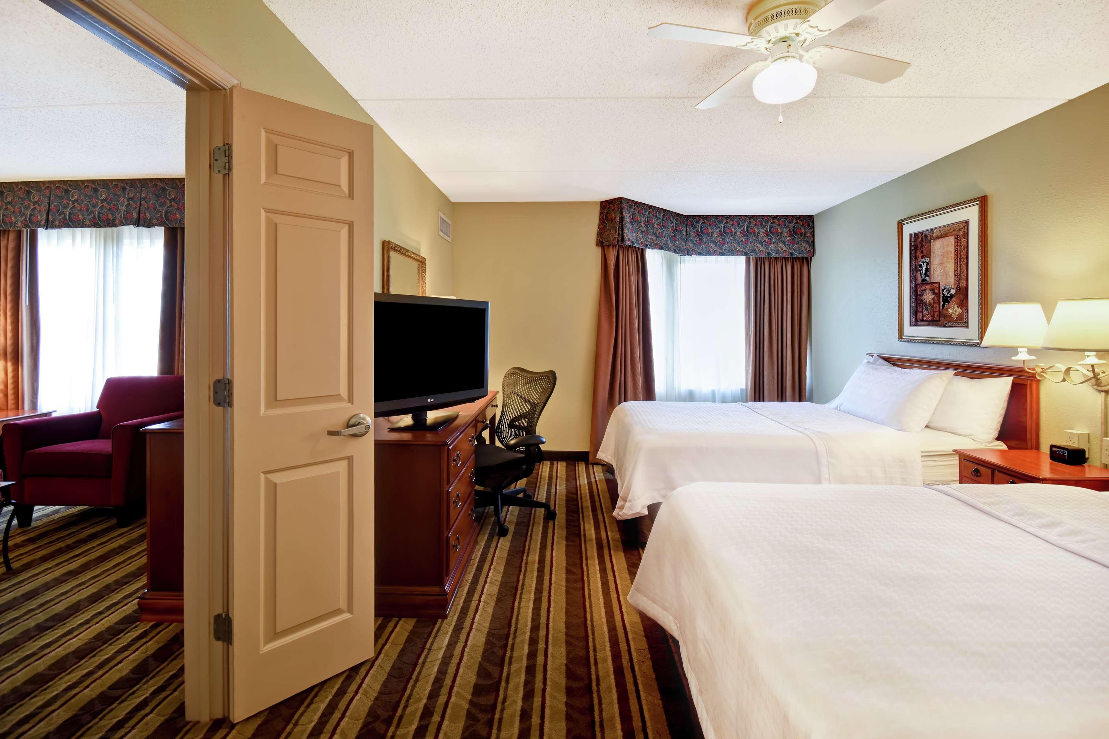 Homewood Suites By Hilton Честер Экстерьер фото