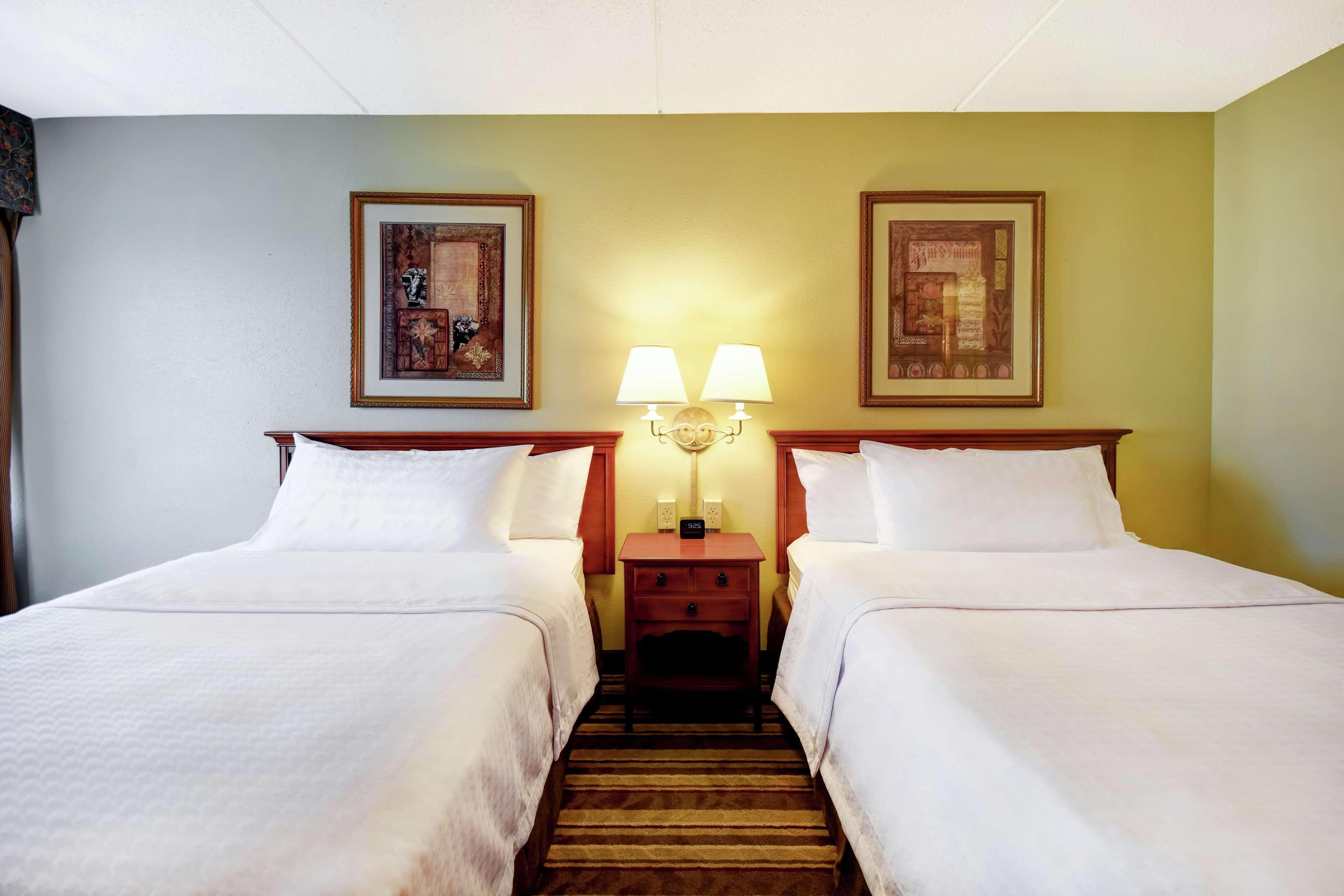 Homewood Suites By Hilton Честер Экстерьер фото
