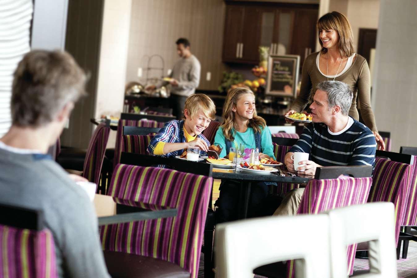 Homewood Suites By Hilton Честер Экстерьер фото
