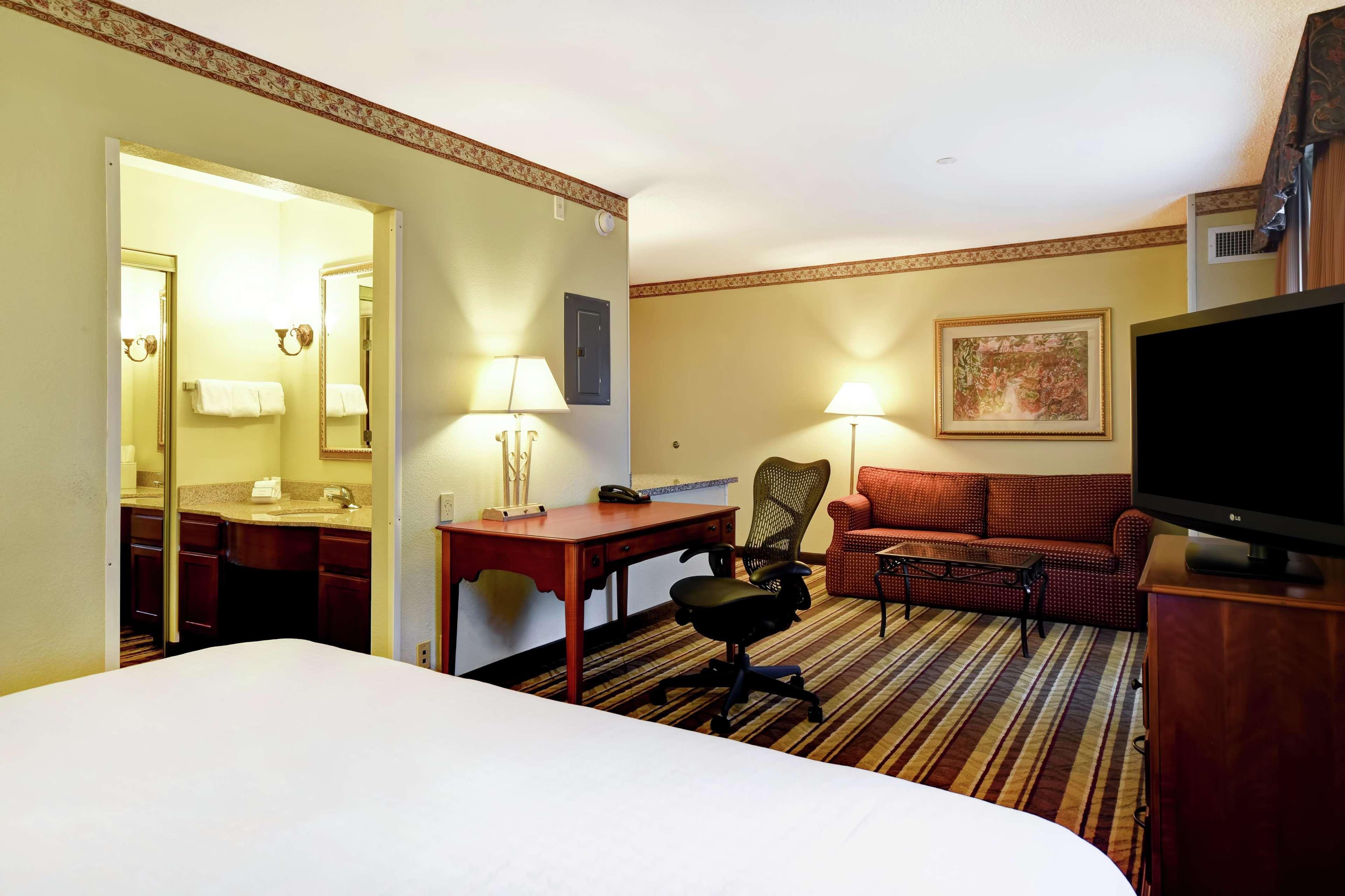 Homewood Suites By Hilton Честер Экстерьер фото