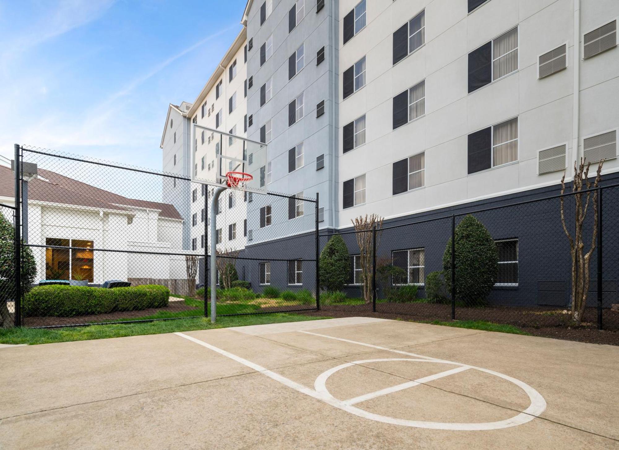 Homewood Suites By Hilton Честер Экстерьер фото