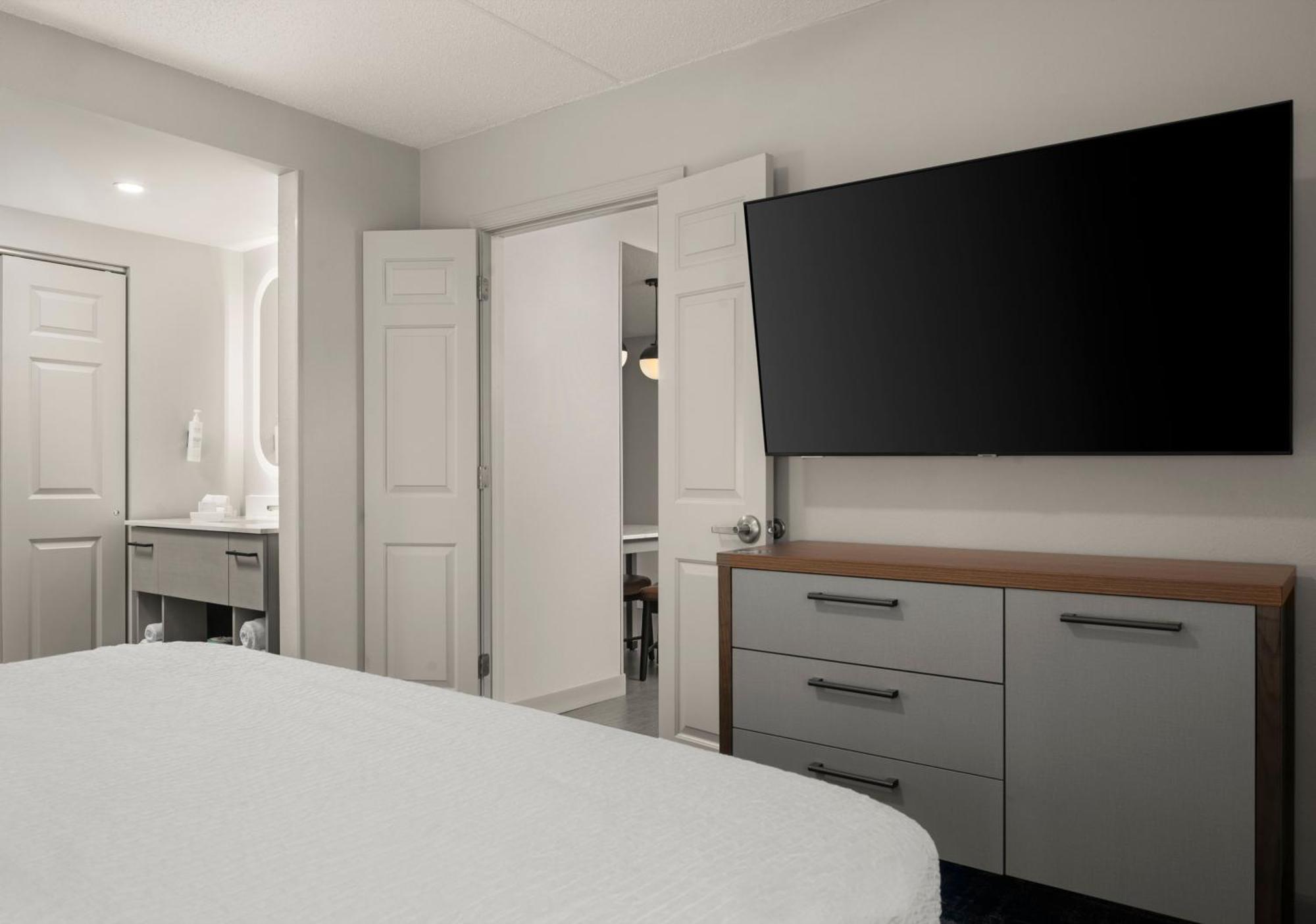 Homewood Suites By Hilton Честер Экстерьер фото