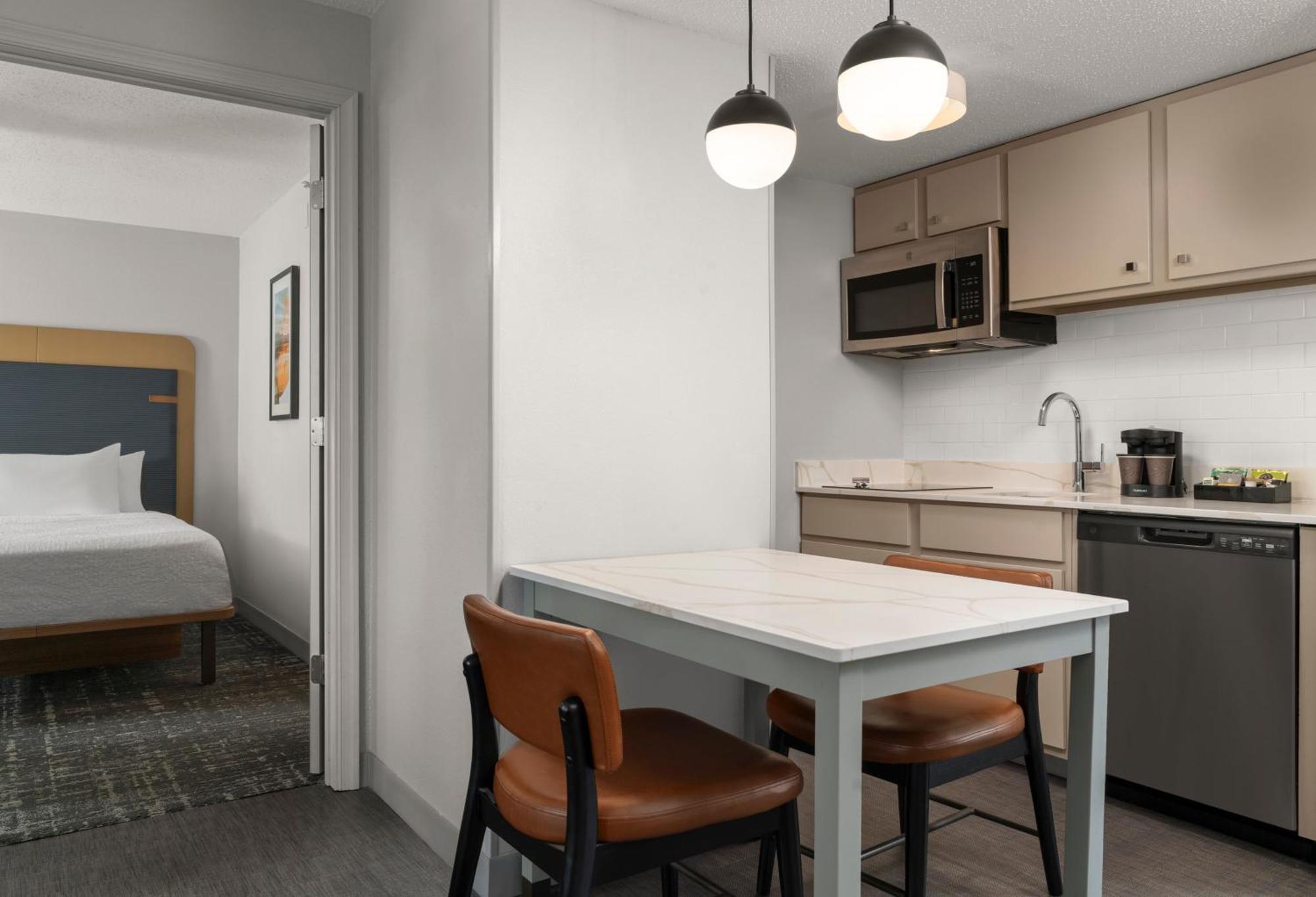 Homewood Suites By Hilton Честер Экстерьер фото