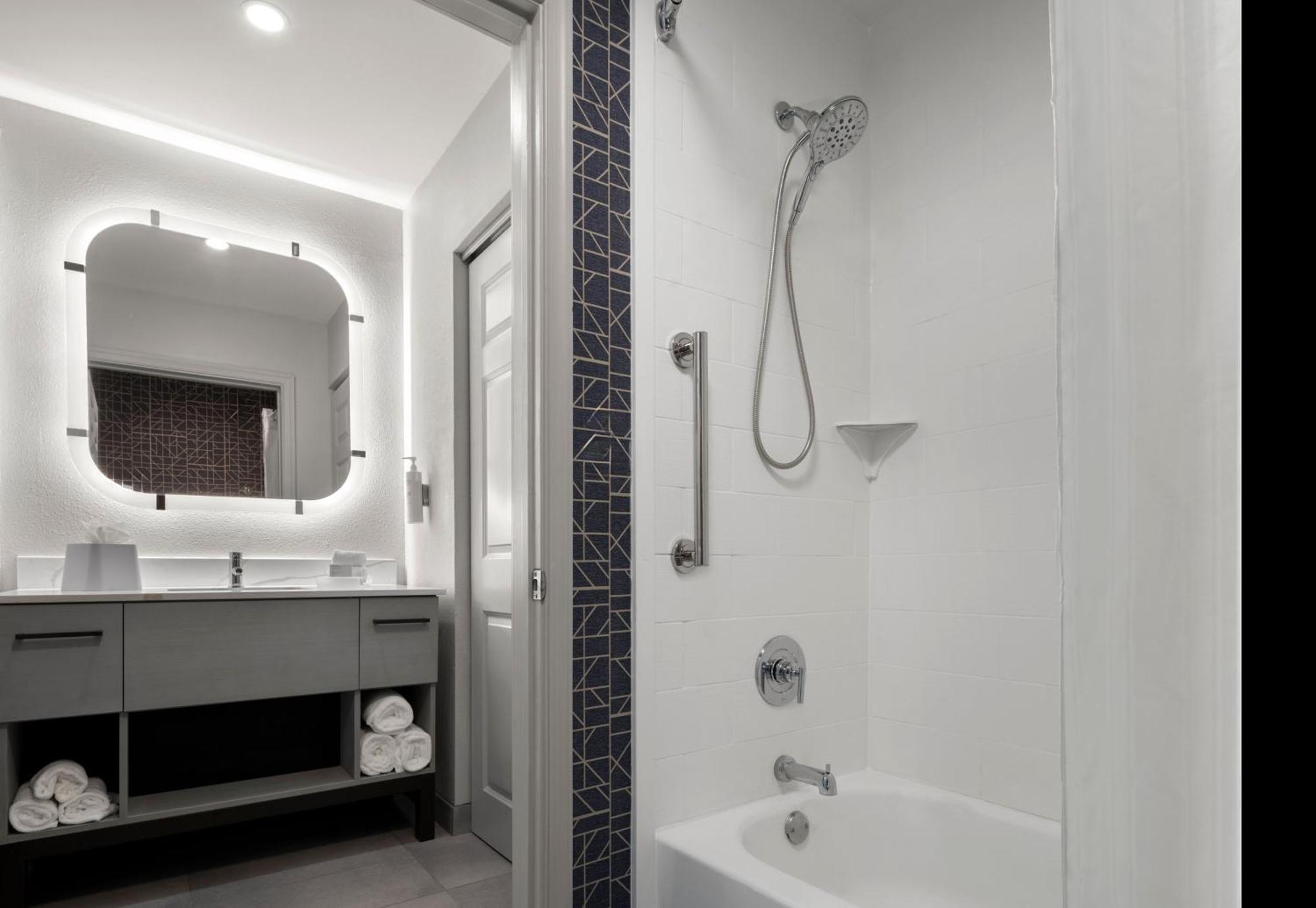 Homewood Suites By Hilton Честер Экстерьер фото