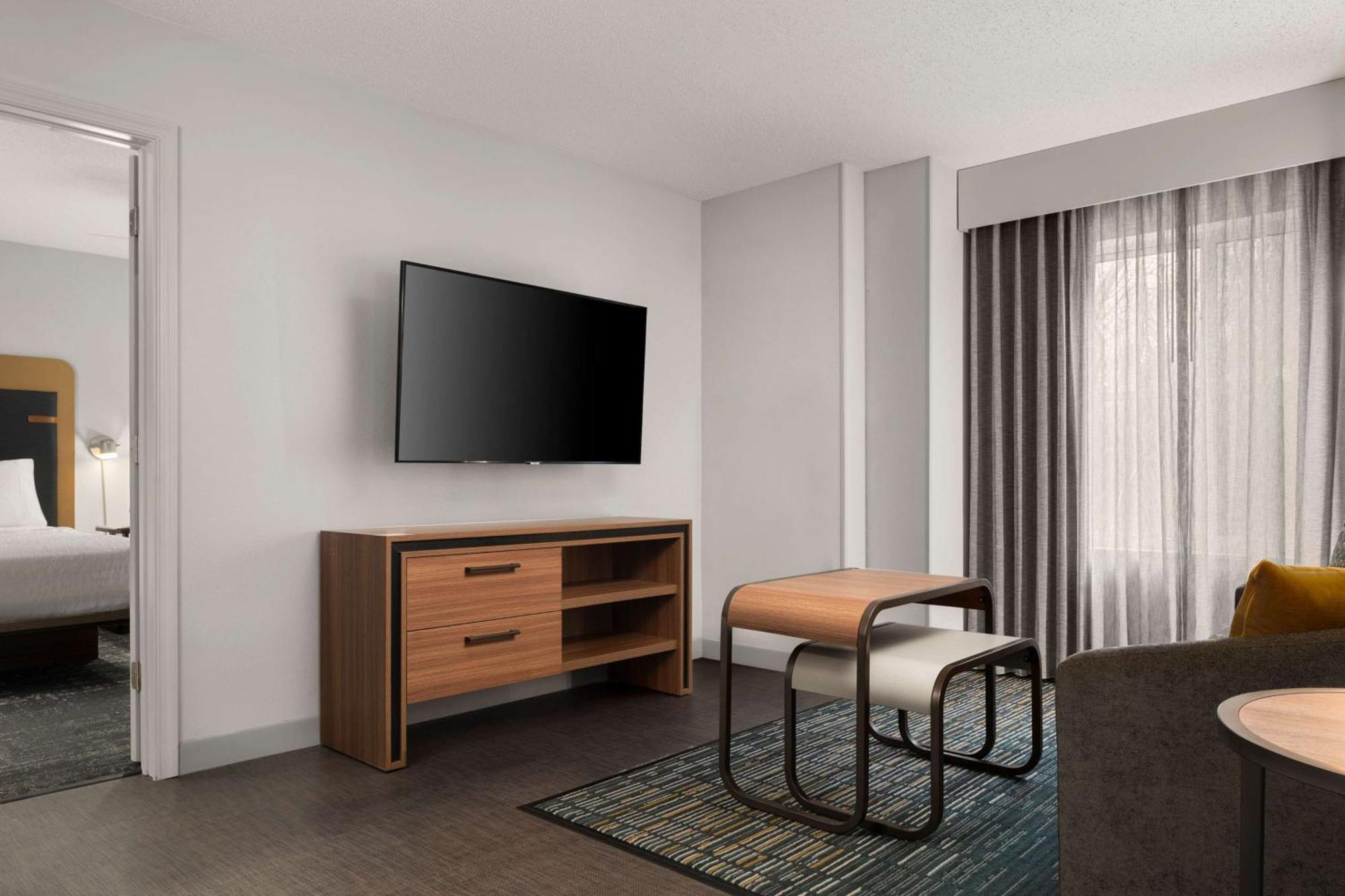 Homewood Suites By Hilton Честер Экстерьер фото