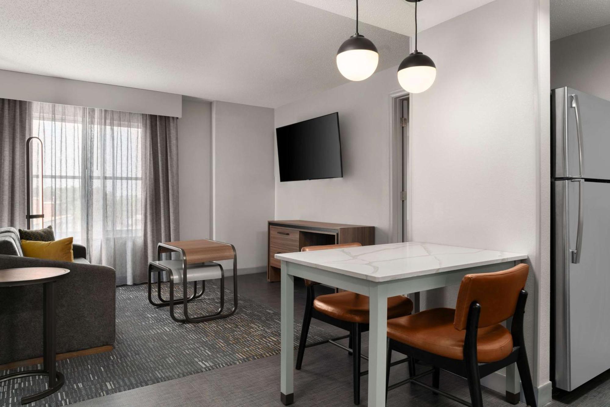 Homewood Suites By Hilton Честер Экстерьер фото